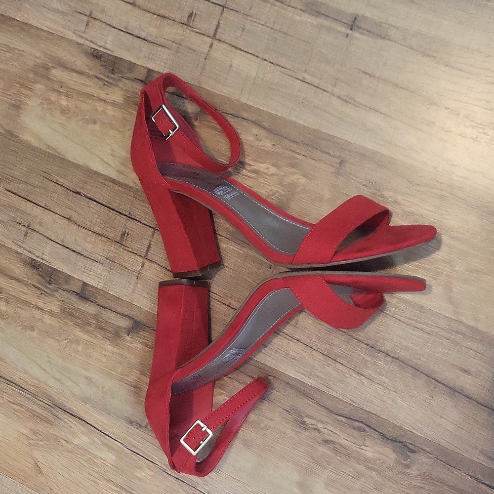 WORTHINGTON Red Wor Beckwith Faux Suede Open Toe 3 1/2" Ankle Strap Sandal - 8M - Picture 4 of 10